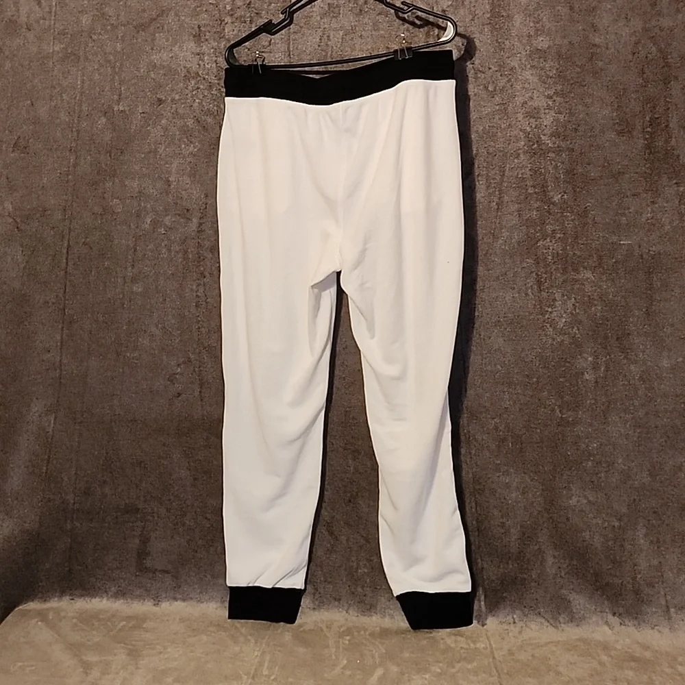 Karl Lagerfeld Paris Micro-Fleece Jogger Pants - Picture 4 of 5